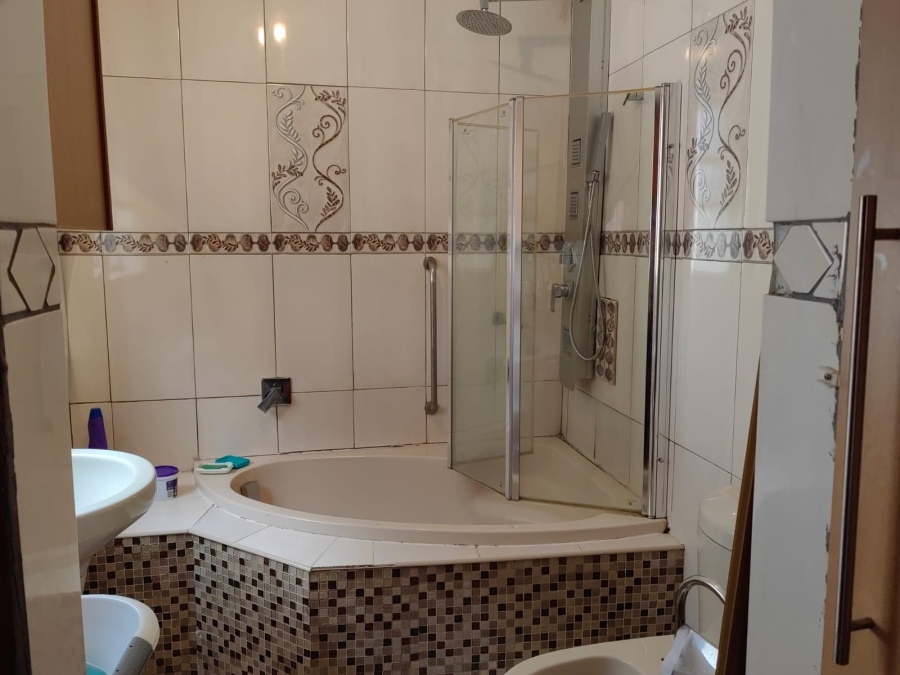 3 Bedroom Property for Sale in Ehrlich Park Free State